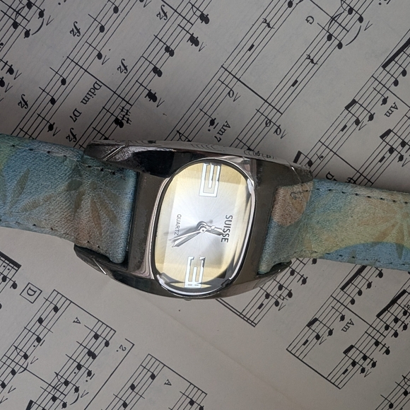 Silver and Blue Wearable Watch - Picture 5 of 8